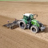 Bodenbearbeitungsgeräte – KMH - Breite 6m landmaschine Arbeit im Feld