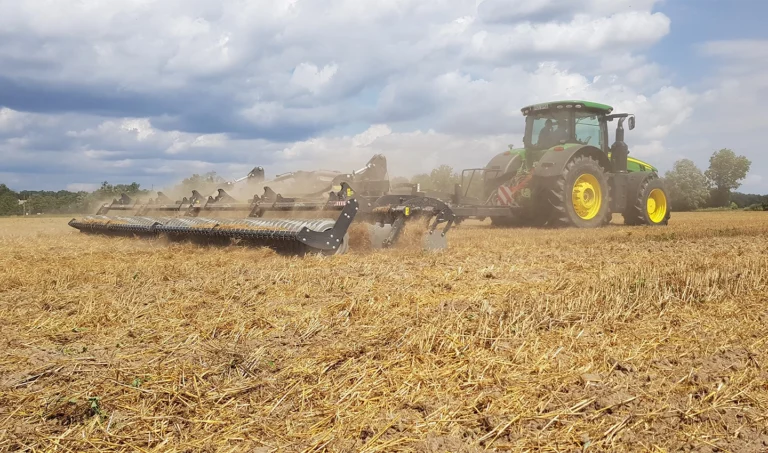 Landtechnik Hersteller mit Praxisnaehe und Erfahrung